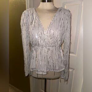 Savanna Jane v-neck long sleeve top